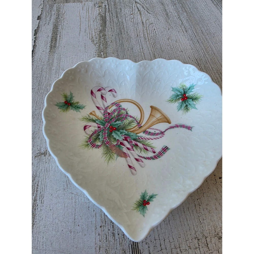 Vintage Mikasa noel heart candy cane trinket jewelry‎ dish plate bowl decor